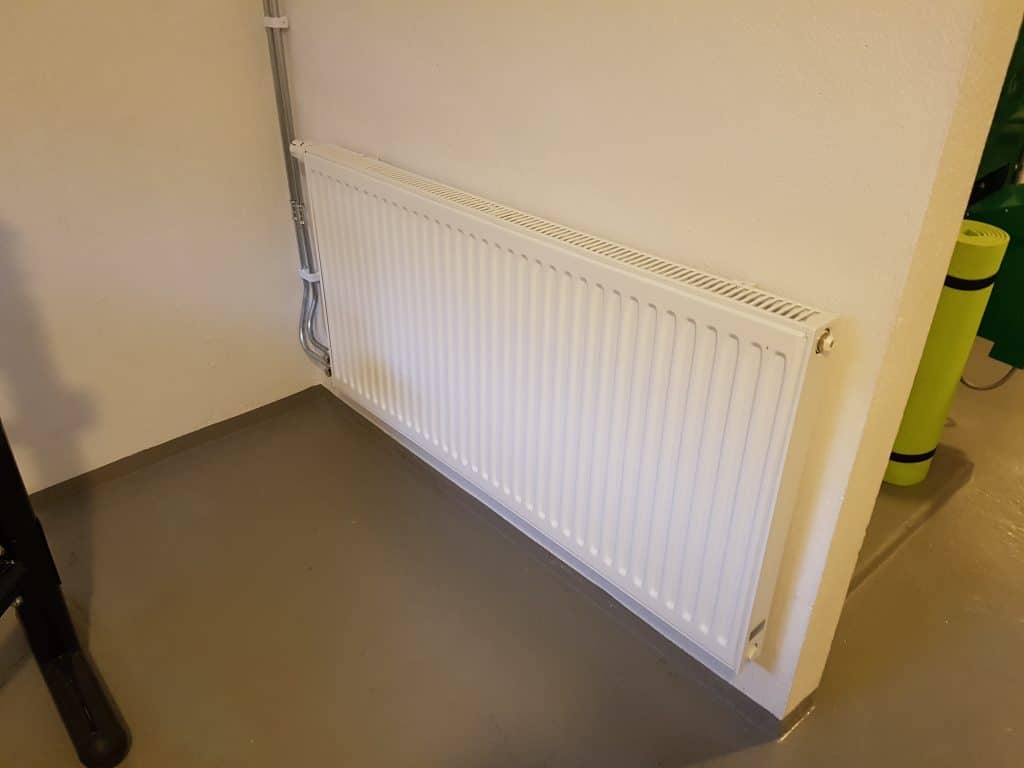 Nya radiatorer i källaren, del 2